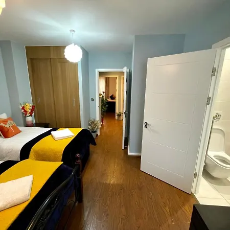 London Stratford Luxury House: Spacious Garden Retreat Near Westfield Exterior photo